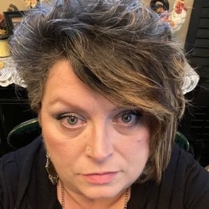 Meet your Posher, Cathy